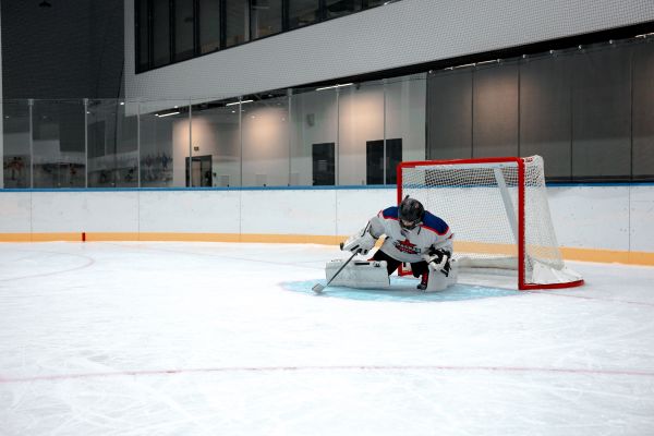 Elevate your game: specialized drills to sharpen reaction times for uk hockey goalkeepers